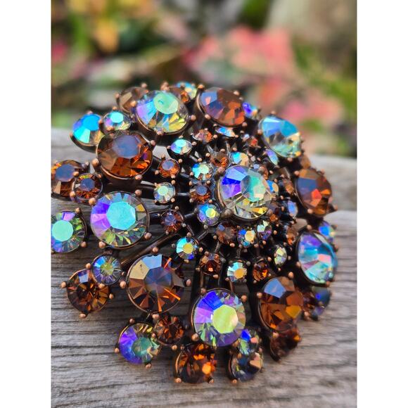 Vintage Joan Rivers Topaz Aurora Borealis Round Domed Rhinestone Brooch, 2" - Picture 3 of 6